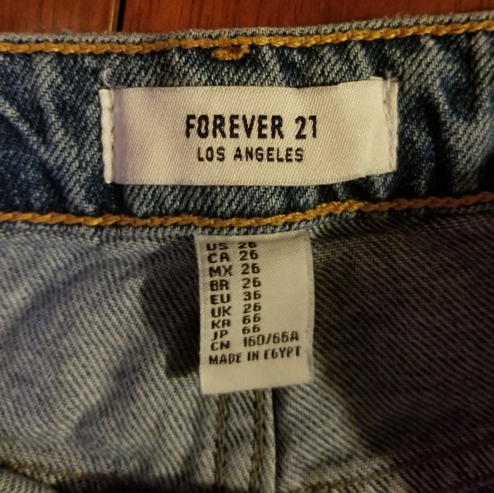 Jeans - Picture 3 of 4